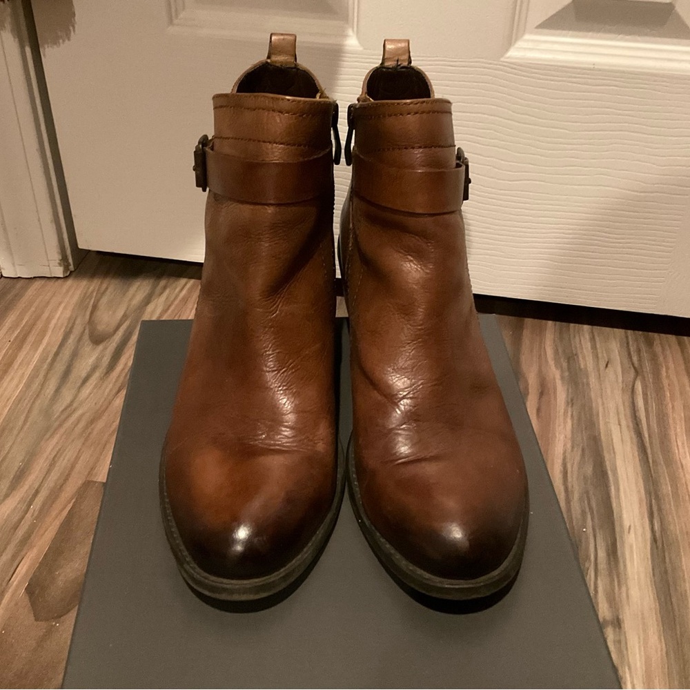 Vince Camuto VP Beamer Bootie - Toasted Brown/Rich Coco - Two Tone